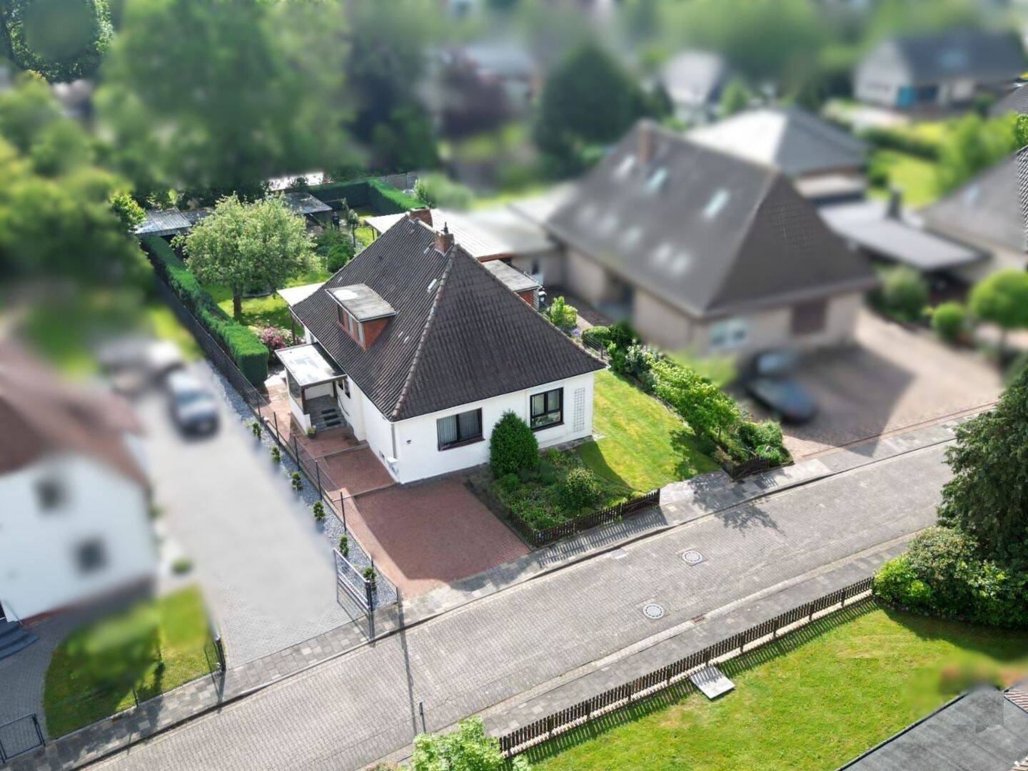 Bungalow mit besonderem Charme und idyllischem Garten in zentrumsnaher Lage – Hoya – Vorschaubild 5