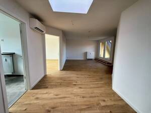 Großzügige Altbauwohnung mit Klimaanlage & Fußbodenheizung – 39104 Magdeburg – Vorschaubild 3