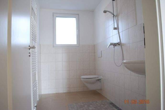 SENIORENGERECHTES BEHINDERTENGERECHTES BARRIEREARMES- WOHNEN 1-ZIMMER WOHNUNG AUFZUG STATT TREPPE ABGESCHLOSSENE ANLAGE BETREUUNG IM HAUS – Leipzig – Vorschaubild 8