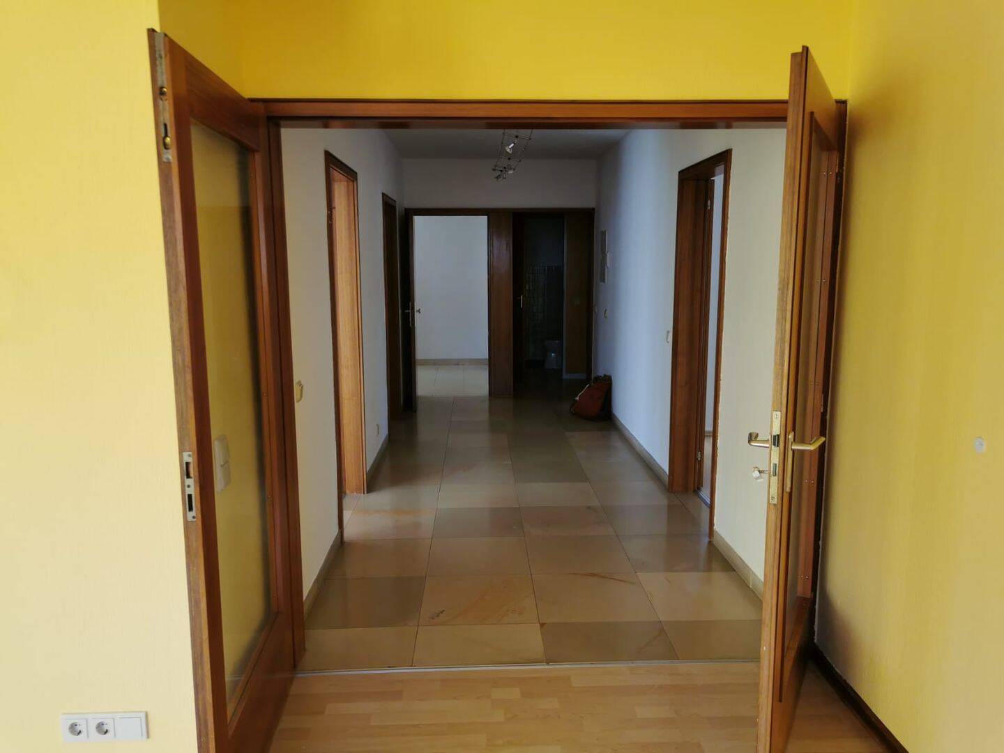 Helle, geräumige Wohnung in ruhiger Wohngegend in der Nähe der Uni – Saarbrücken – Vorschaubild 7