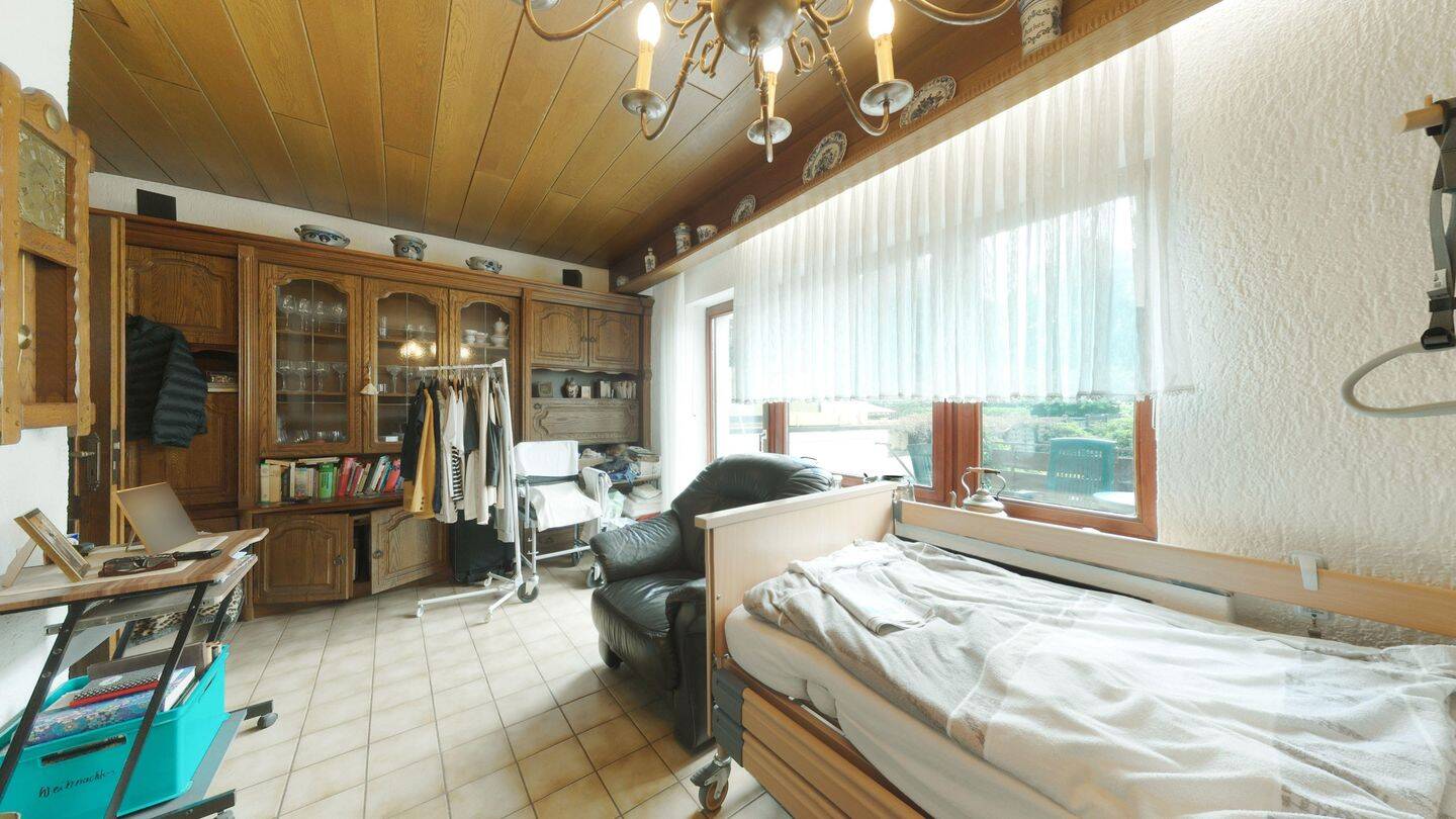VIERSEN-Rahser: Kleines Eckhaus mit Garten und Garage für die kleine Familie – Viersen – Vorschaubild 4