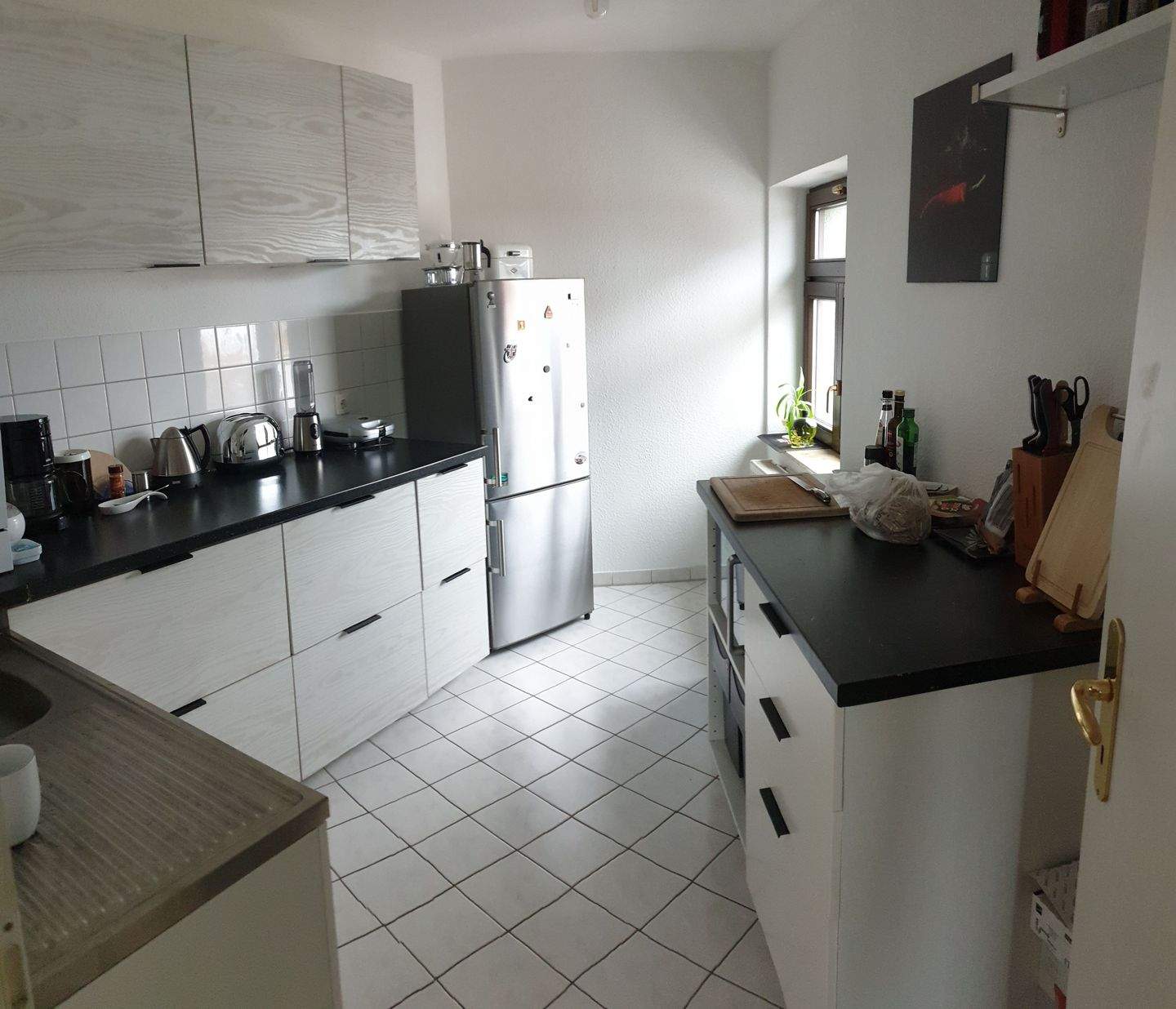 Moderne DG-Whg. - Bei Bedarf möbeliert abzugeben ! Bad mit Fenster - Balkon u.v.m. – Chemnitz – Bild 1 von 9