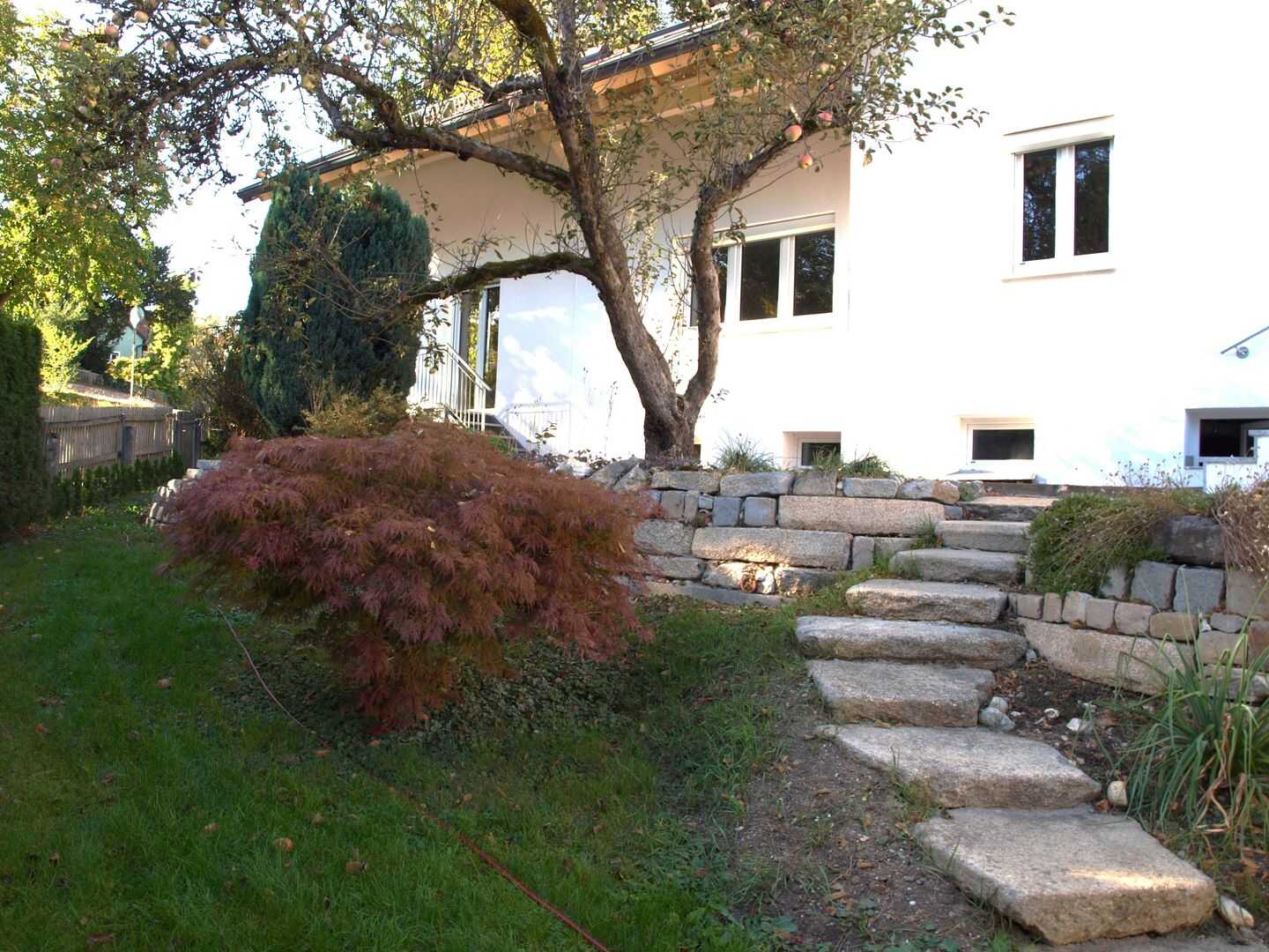 Landshut - Hofberg! Großzügige 3-Zimmer-EG-Wohnung mit kleinem Gartenbereich