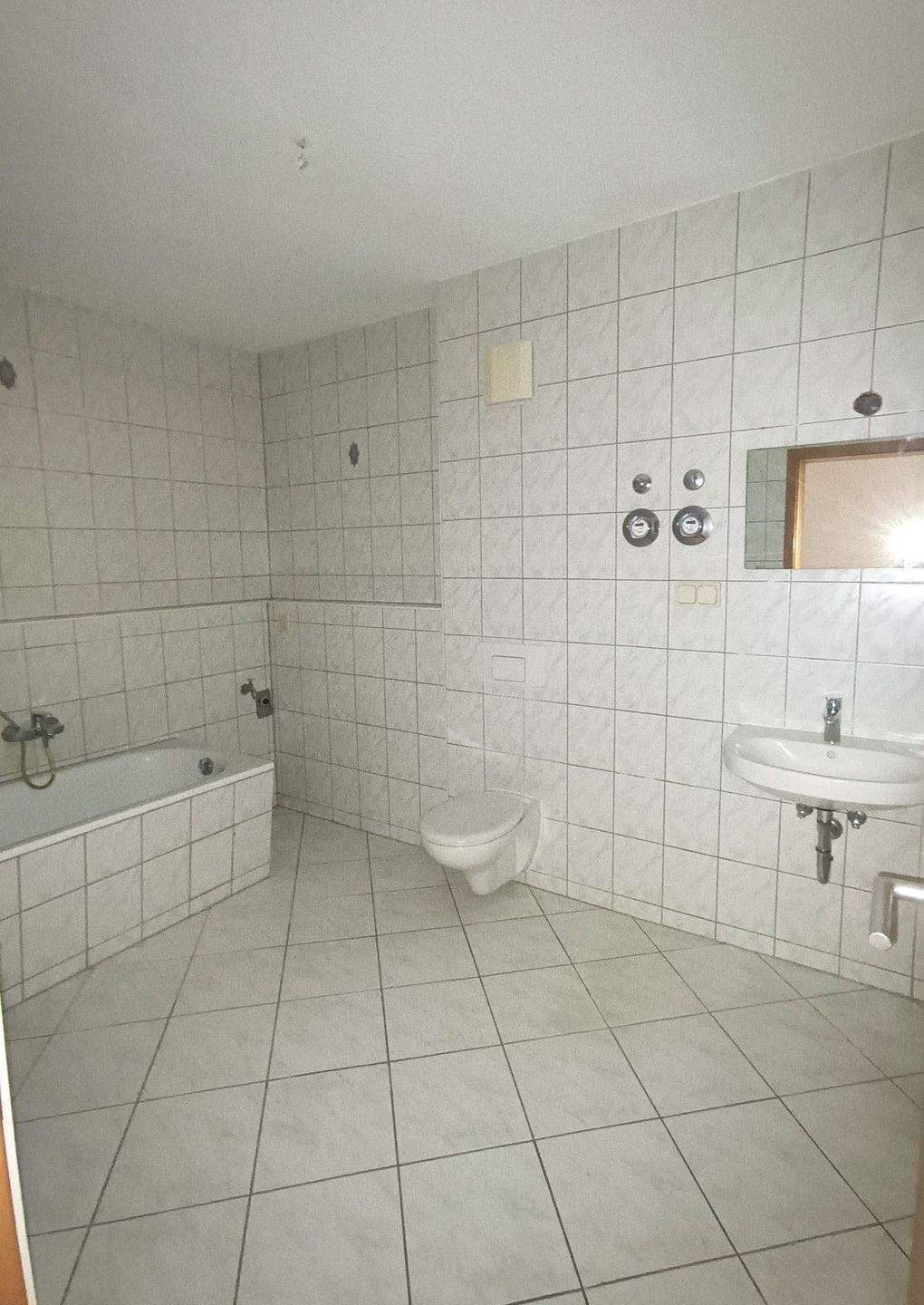 Schöne 2-Raum Wohnung in ruhiger Lage mit großem Balkon – Magdeburg – Vorschaubild 6