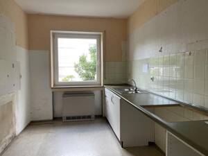 FREI! Renovierungsbedürftige Wohnung Nahe Zentrum und Bahnhof – 82131 Gauting – Vorschaubild 7