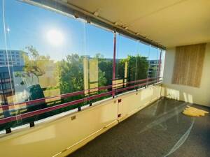 Helle 3‑Zimmer‑Wohnung mit verglaster Westloggia, Einbauküche & Aufzug – nahe S‑Bahn – 81927 München – Vorschaubild 9