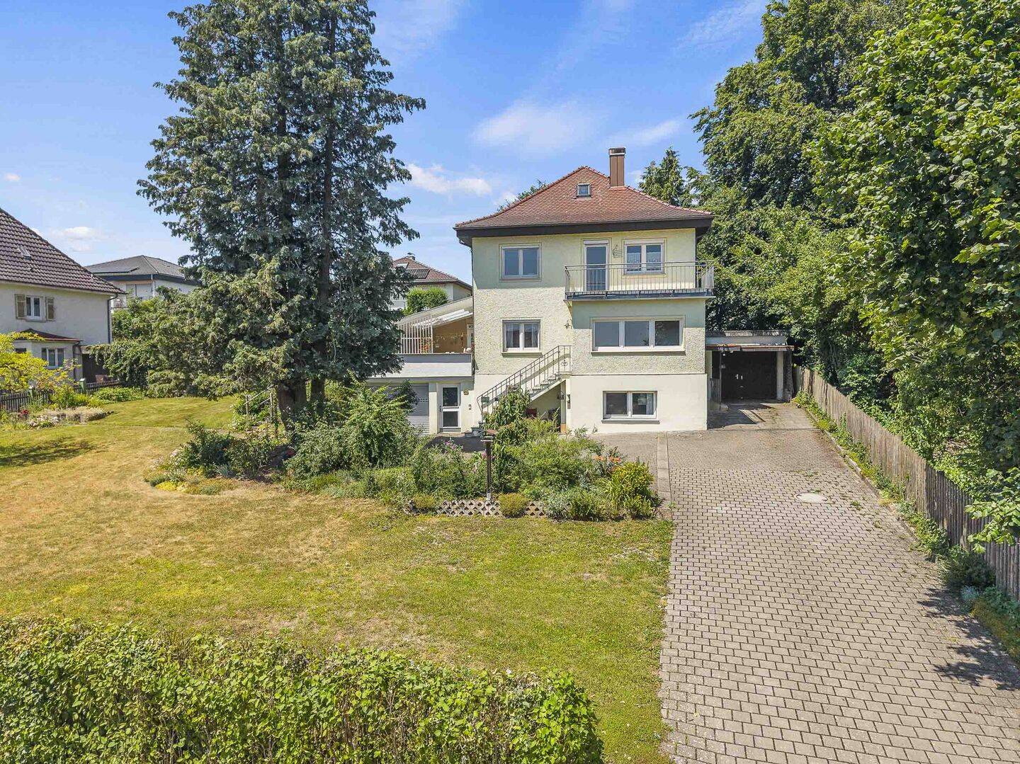 Seltene Gelegenheit - Immobilie mit Charakter: Charmantes Einfamilienhaus in begehrter Aussichtslage – Aulendorf – Vorschaubild 2