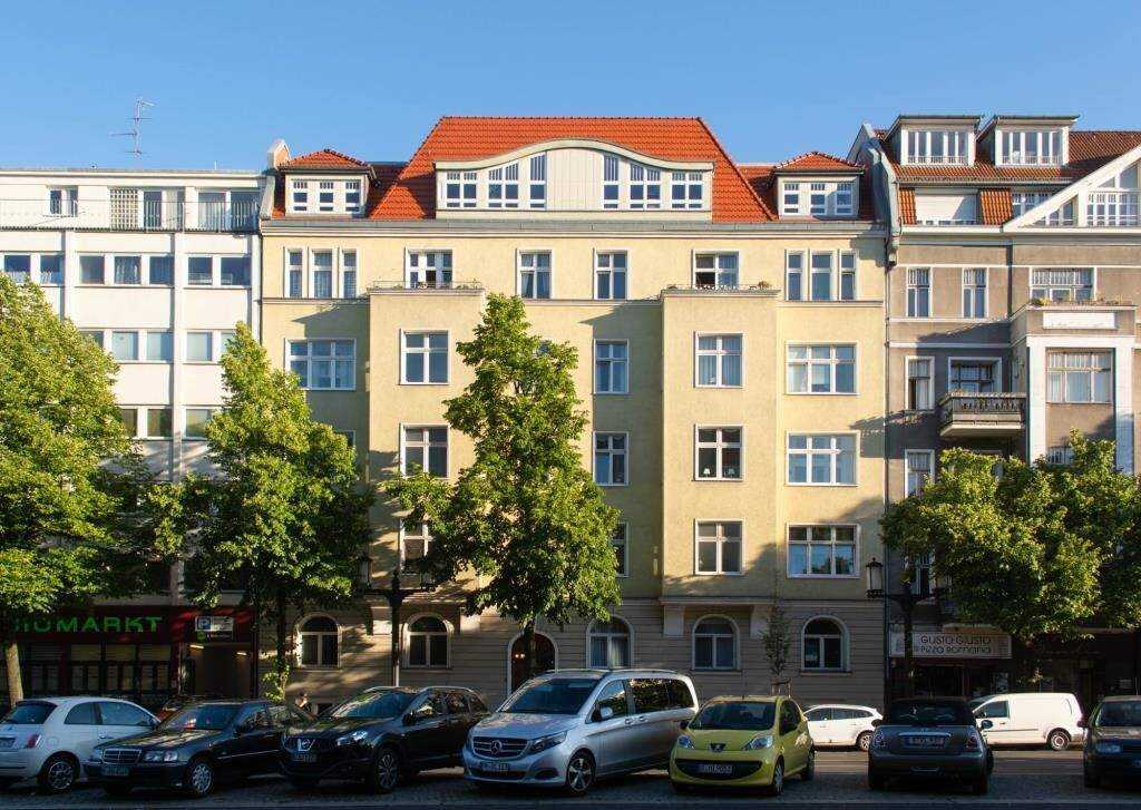 Vermietete Eigentumswohnung im Seitenflügel eines Berliner Altbaus – Berlin – Bild 1 von 9