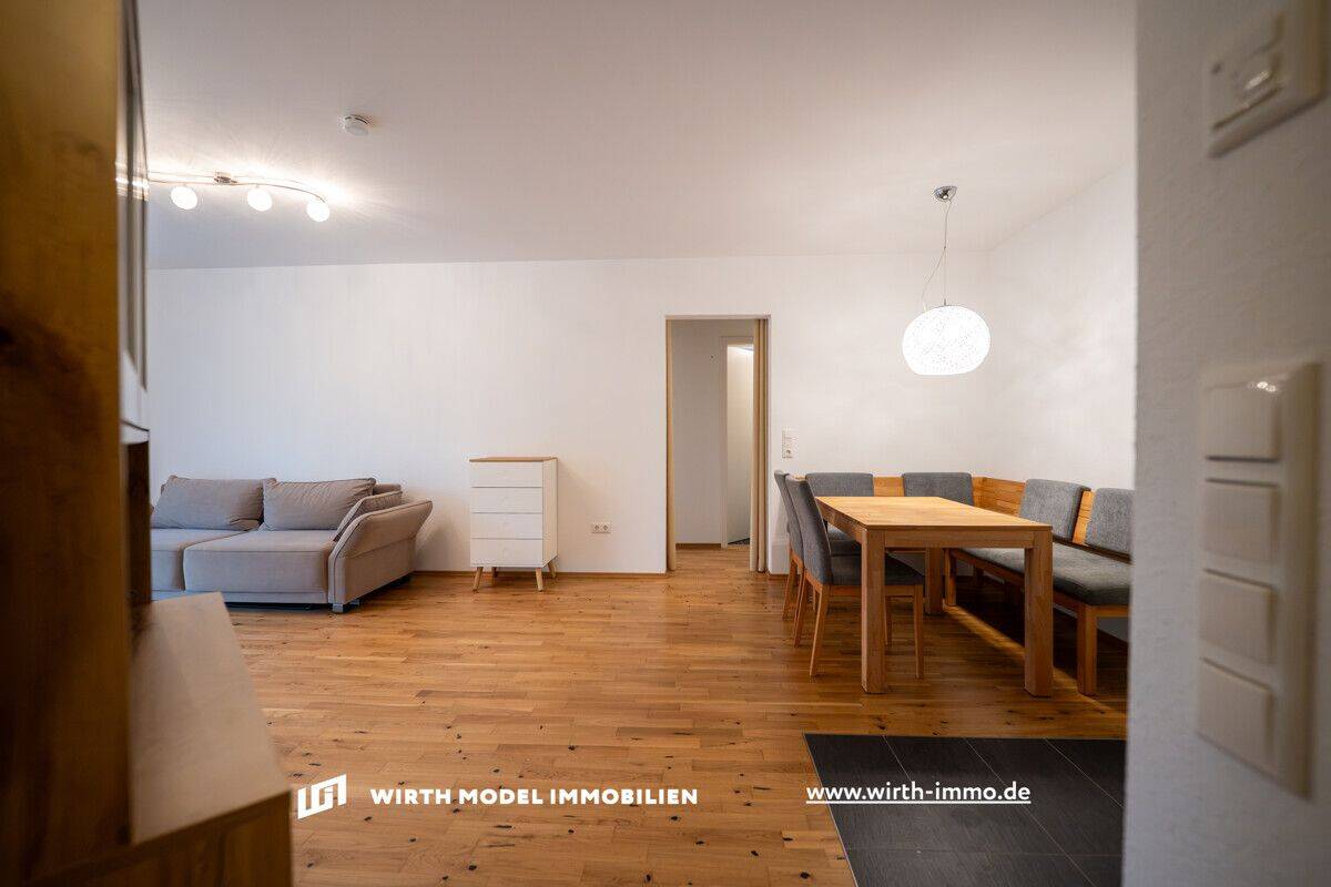Energie A | Barrierefreie Drei-Zimmer-Wohnung mit Balkon, Garage und zwei Stellplätzen | Bj. 2016 – Dittelbrunn – Vorschaubild 2
