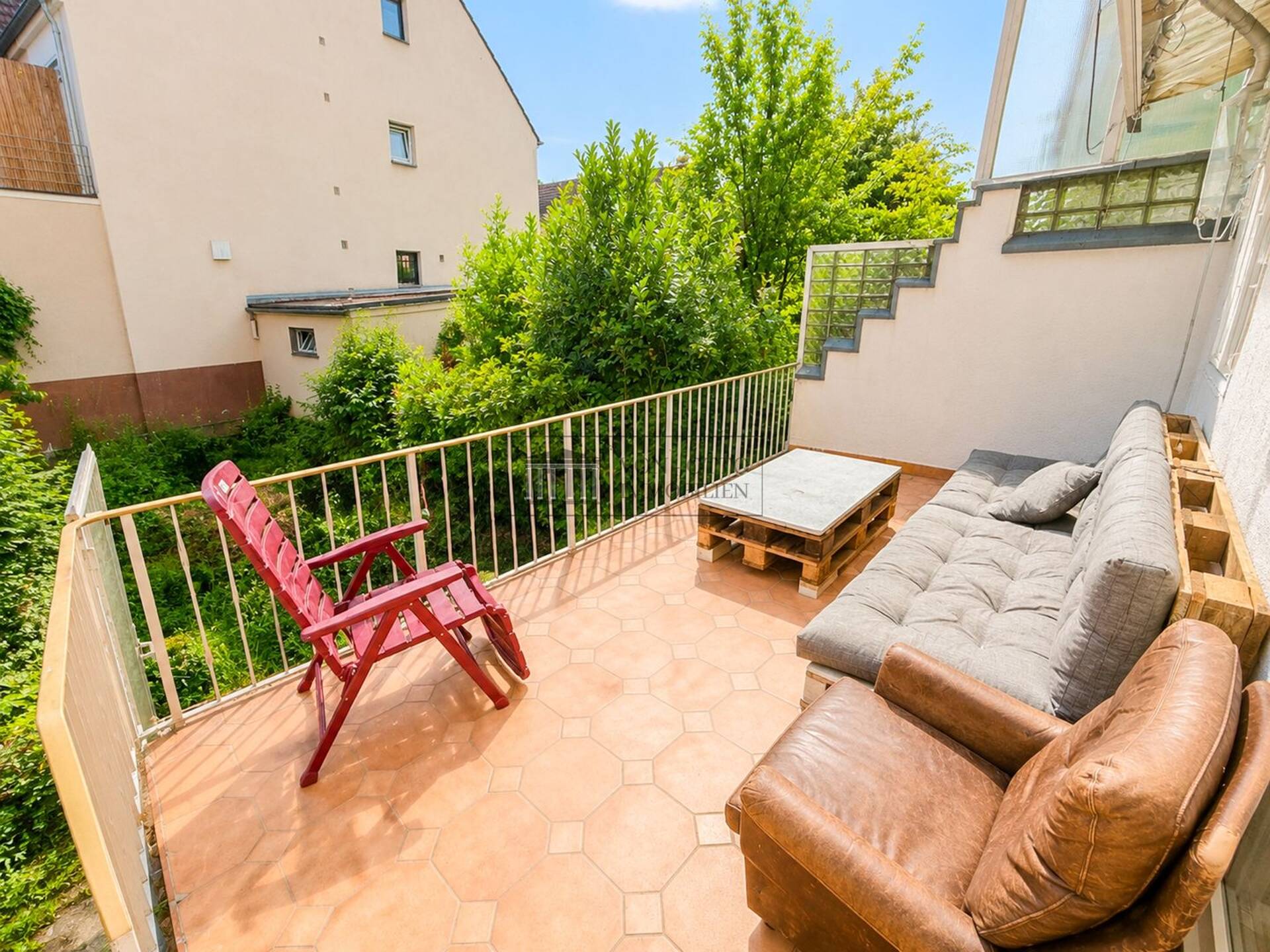Mehrfamilienhaus in 50937 Köln mit 260,8 m² kaufen