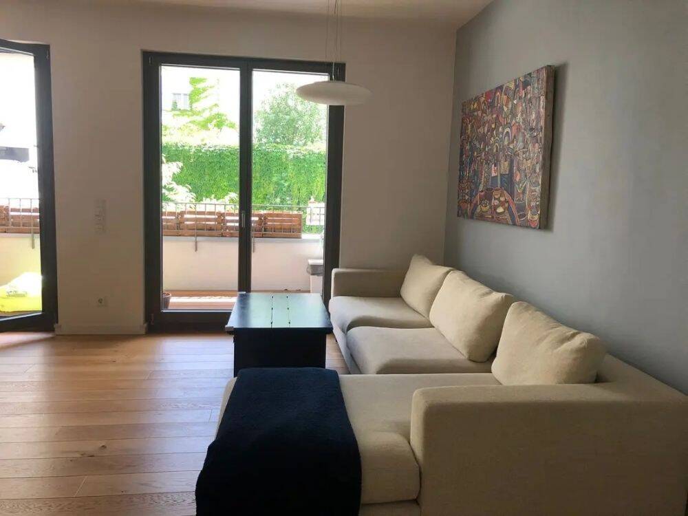 Lichtdurchflutete 4-Zimmer-Wohnung mit Balkon und Loggia im Herzen vom Prenzlauer Berg – Berlin – Vorschaubild 2
