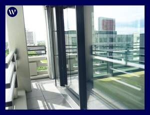Modern & Charmant: 2 Zimmer + Süd-West-Balkon, Einbauküche, Neubauausstattung, Walk-In-Dusche,Aufzug