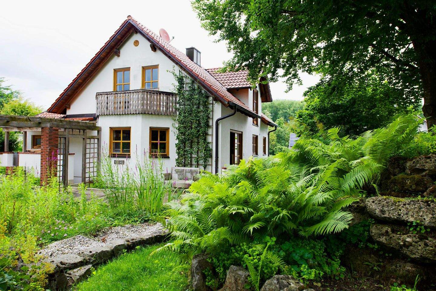 Ein schönes Haus für eine Familie mit herrlichem Garten und separatem Bauplatz – Pfaffenhofen an der Glonn – Bild 1 von 9