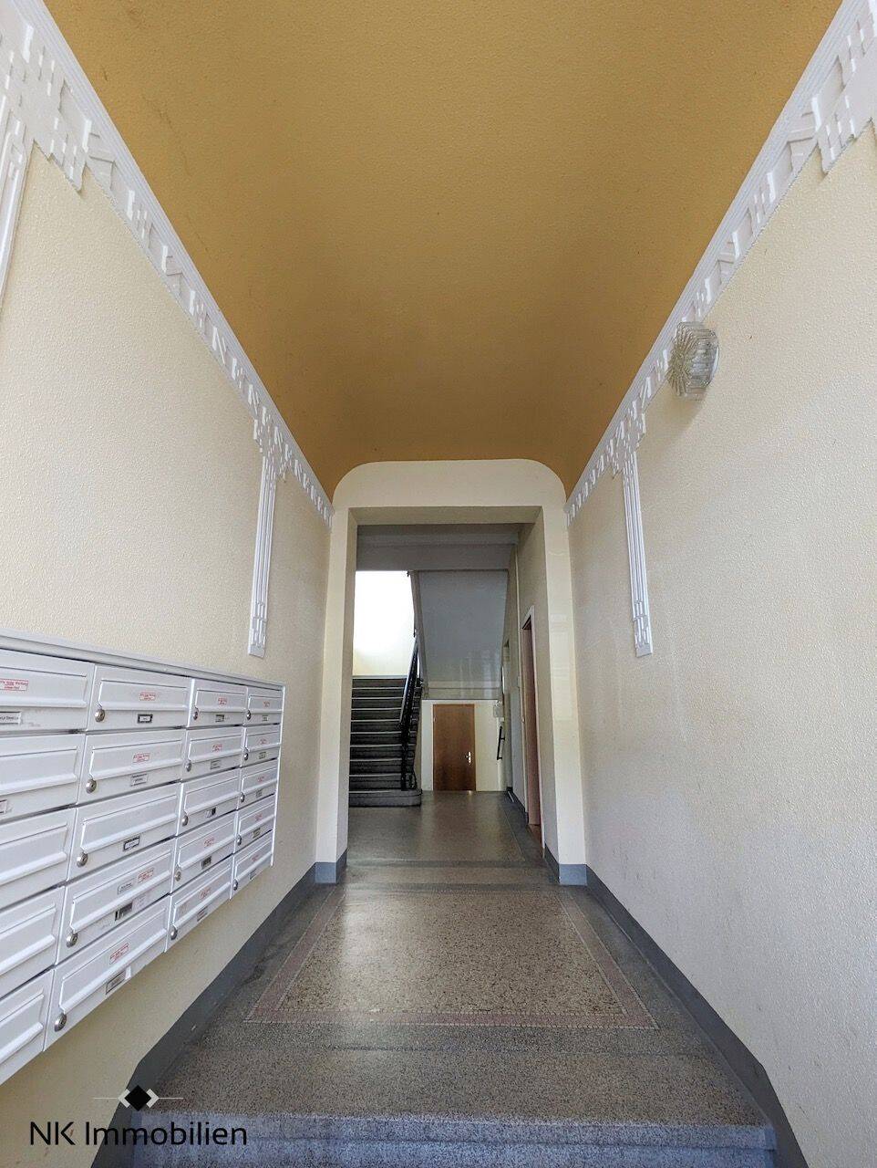 ++ fantastische Wohnung mit Flair: 2 Zimmer, charmante Holzbalken, Einbauküche & Wanne ++ – Chemnitz – Vorschaubild 3