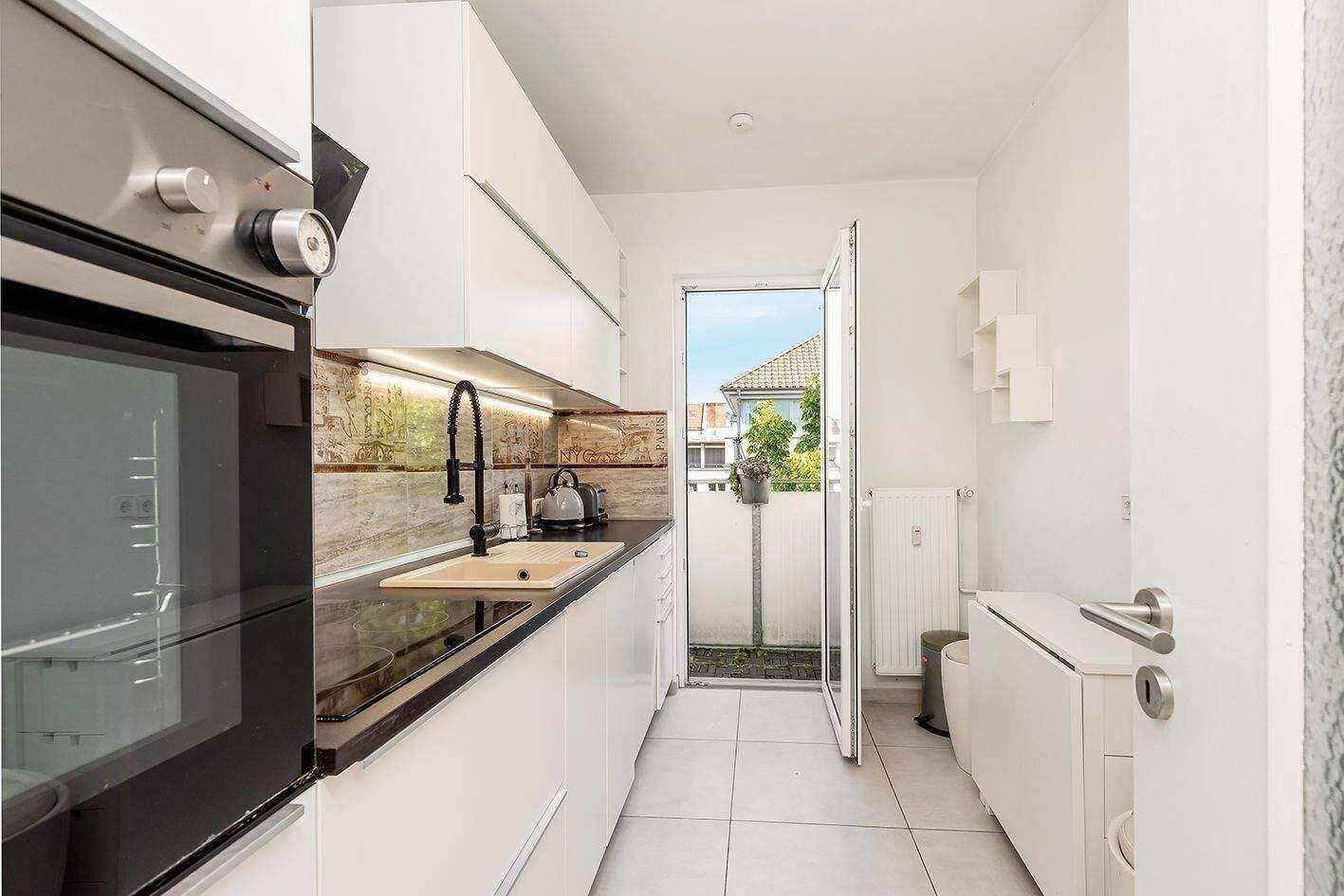 Bezugsfreie 2 Zimmer Doppelbalkon Wohnung provisionsfrei dicht Kudamm zu verkaufen – Berlin – Vorschaubild 5