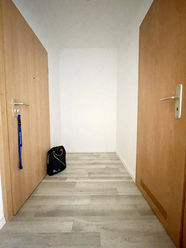 Helle, freundliche 1-Raumwohnung mit geräumiger Loggia – Chemnitz – Vorschaubild 9