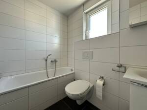 Familienglück am Kanal: provisionsfreies Reiheneckhaus mit Garten, Garage und 4,5 Zimmern – 90455 Nürnberg – Vorschaubild 9
