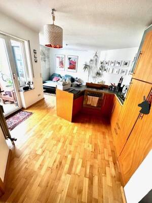 Gut geschnittene 3 ZKB-ETW in Mannheim.