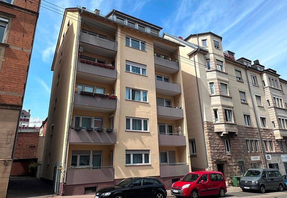 "3-Zi.-DG-Wohnung mit Weitblick in Top Lage von Stuttgart West - Nähe Hölderlinplatz" – Stuttgart – Bild 1 von 9