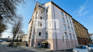 Moderne 4 Zimmer HP / EG Wohnung mit 2 Bädern und großer Terrasse direkt an der Uni