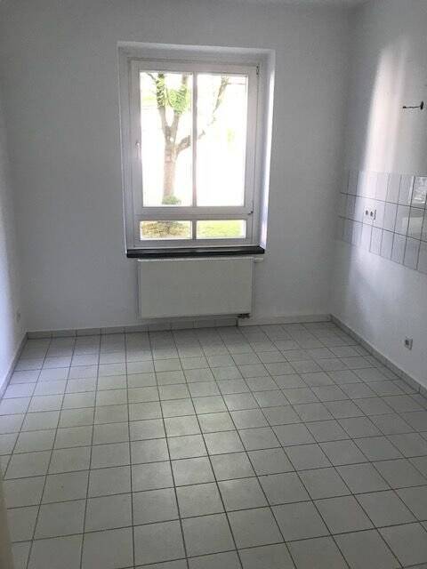 ::: FREUNDLICHE WOHNUNG MIT SÜD- BALKON UND TAGESLICHTBAD::: – Chemnitz – Vorschaubild 2