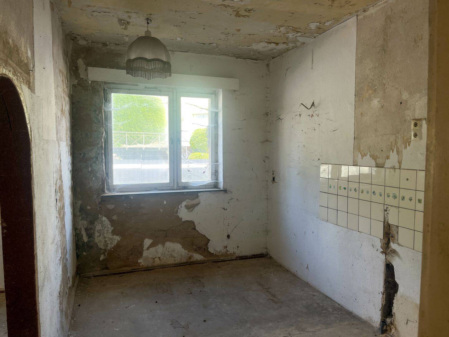 Charmantes Gründerzeit-Mehrfamilienhaus mit zeitloser Eleganz und Potenzial. – Chemnitz – Vorschaubild 4