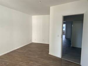 Helle 3-Zimmer-Wohnung mit 2 Balkonen, Einbauküche und Wannenbad in Schwachhhausen nahe Gete – 28211 Bremen – Vorschaubild 5