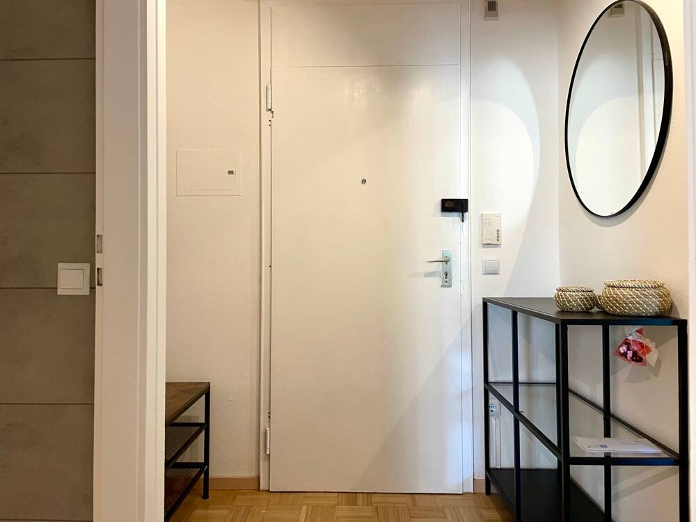 Möbliertes Appartment mit zwei separaten Schlaf-/Wohnzimmern ** ideal als Mitarbeiterwohnung oder WG – München – Vorschaubild 2