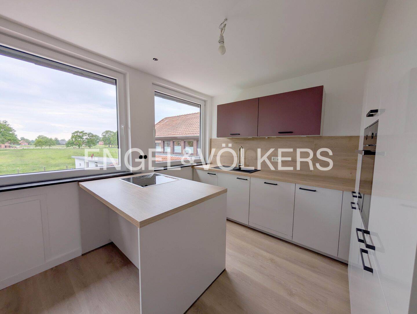 Großzügige 4-Zimmer-Dachgeschosswohnung mit Loggia und Blick ins Grüne – Riede – Vorschaubild 8