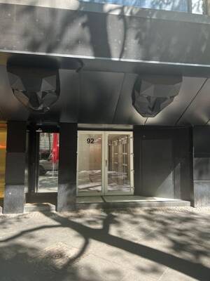 Zentrale Ringlage ! Saniertes und vollmöbliertes Appartement zum ruhigen Innenhof ! – 50672 Köln – Vorschaubild 1