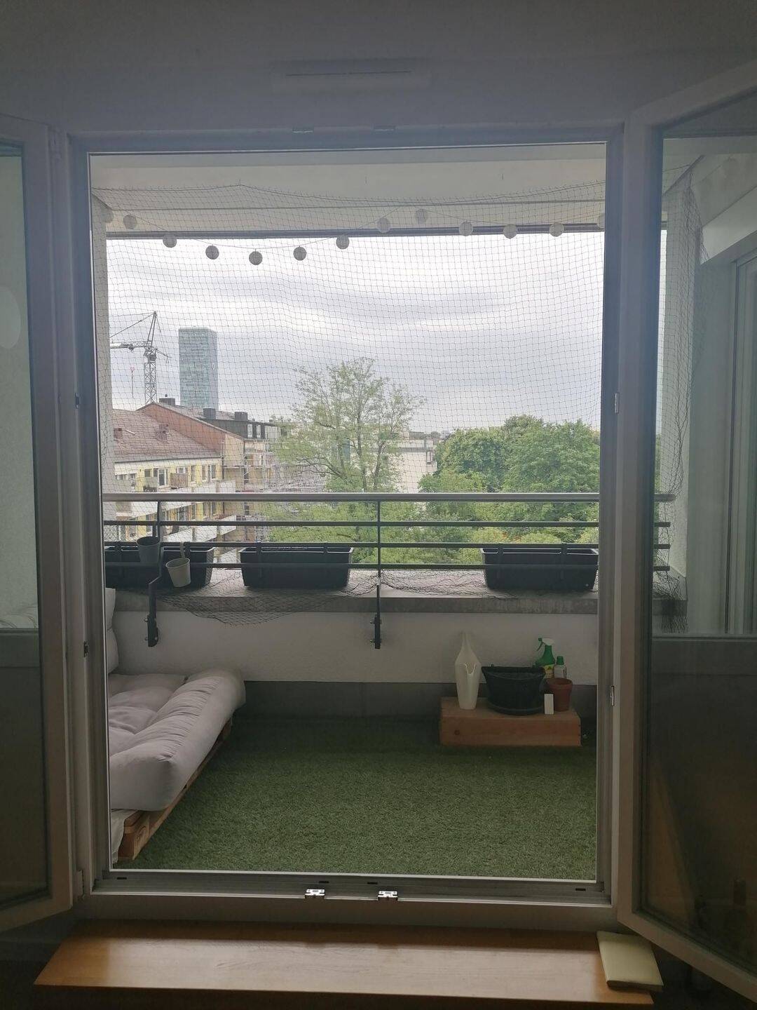 Helle 3-Zimmer-Penthouse-Wohnung (71,2 m²) mit Traumblick und Balkon – München – Vorschaubild 3