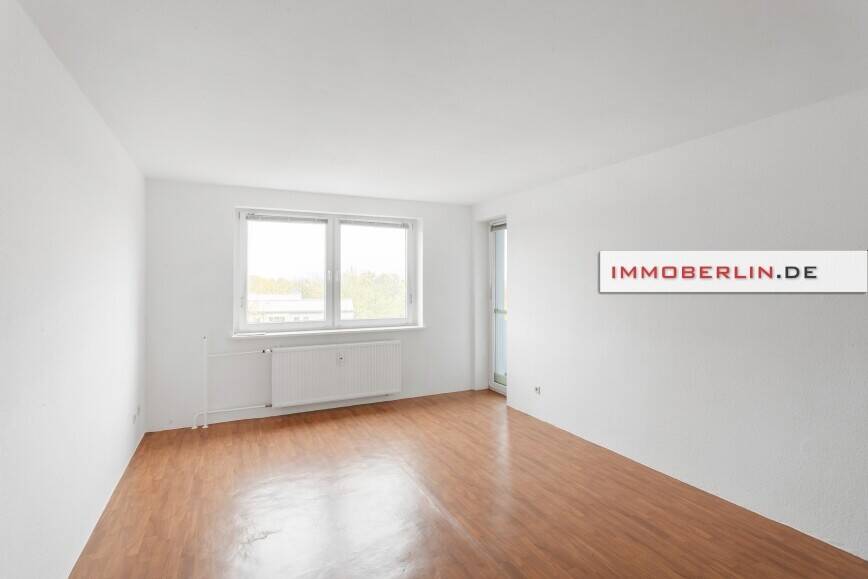 IMMOBERLIN.DE - Sonnige Wohnung mit Westloggia & Pkw-Stellplatz in ruhiger Lage – Berlin – Vorschaubild 2