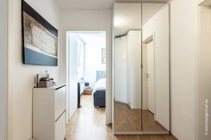 Moderne 2-Zimmer-Wohnung in ruhiger Lage mit Westloggia und Blick ins Grüne – 81379 München – Vorschaubild 6