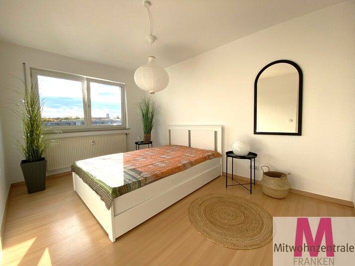 Neu renovierte Wohnung mit Dachterrasse – Nürnberg – Vorschaubild 2