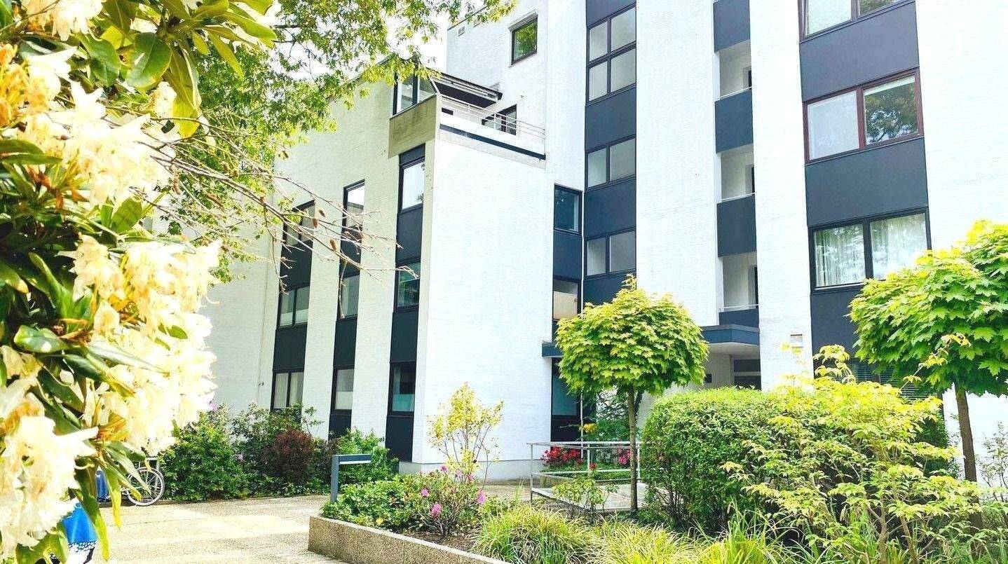 Bürgerparkviertel: Sanierte 140 qm ETW mit 4,5 Zimmern in ruhiger Parklage der Georg-Gröning-Straße, Loggia, TG. – Bremen – Vorschaubild 2