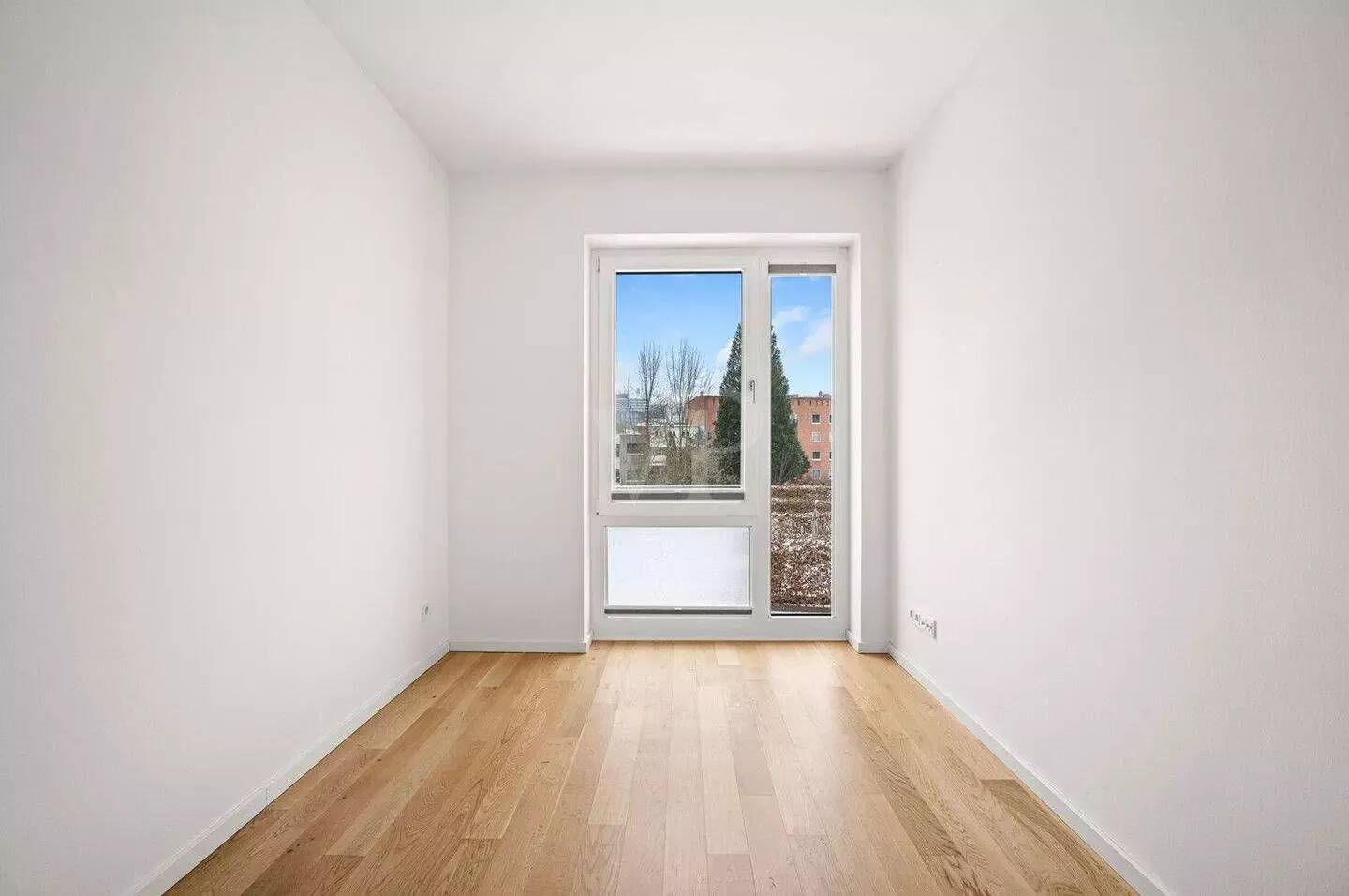 Auf der Grenze zu Uhlenhorst: Zauberhaftes Gesamtpaket mit Balkon, TG und Aufzug! – Hamburg – Vorschaubild 4