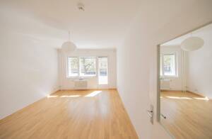 Wohnen am Ludwigkirchplatz: 3 Zi-Whg mit Aufzug Balkon u. inkl. Stellplatz
