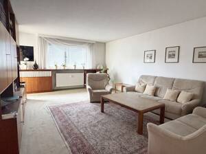 8. Etage über Reutlingen - 4-Zimmer-Wohnung mit zwei Balkonen! – 72760 Reutlingen – Vorschaubild 2