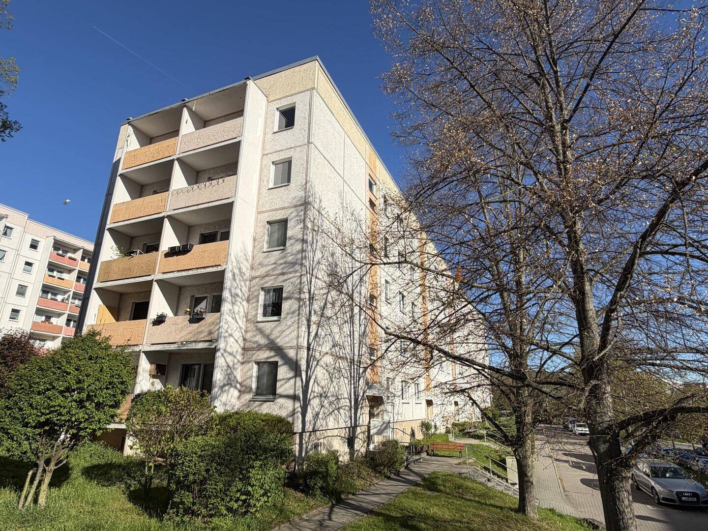 Solide Kapitalanlage oder erstes eigenes Zuhause - 1,5-Zimmer mit Balkon – Jena – Vorschaubild 2
