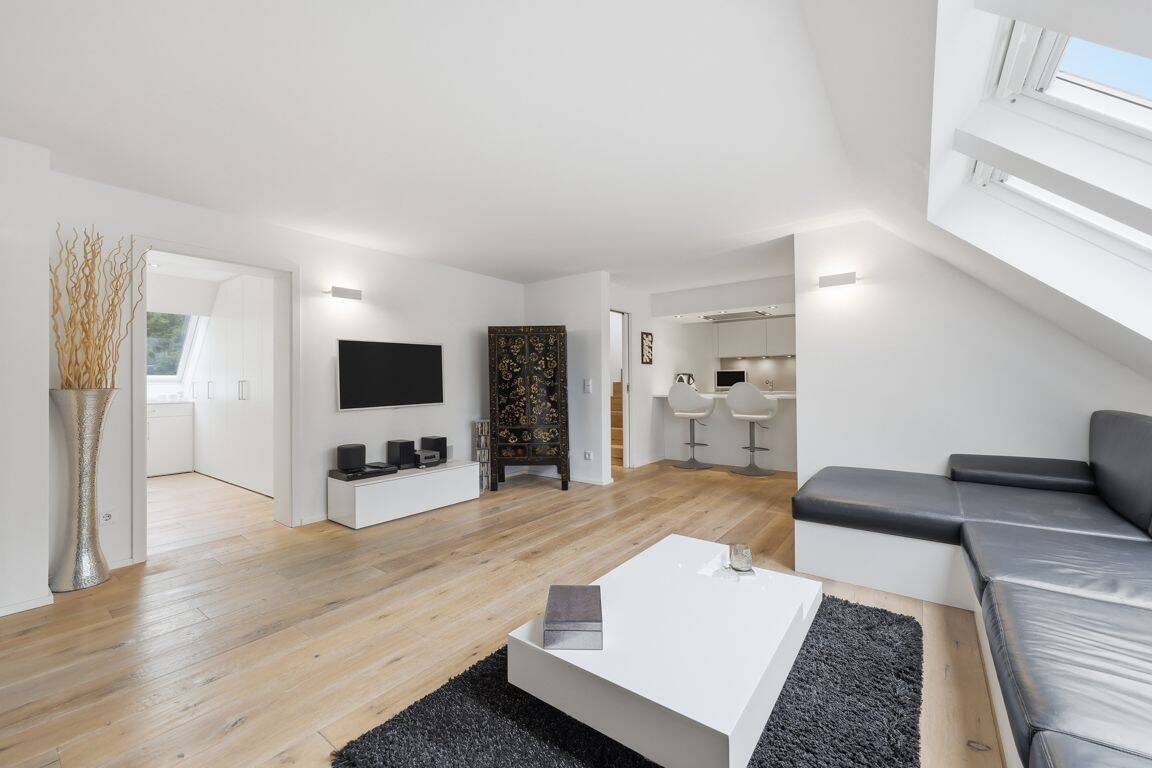 Luxus trifft Lage: Stadtresidenz auf zwei Ebenen in Traumlage von München-Solln! – München – Vorschaubild 4