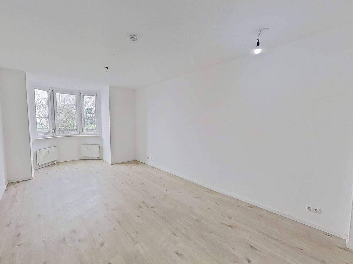**Gut geschnittene 3-Zimmer-Erdgeschosswohnung mit Wannenbad** – 70197 Stuttgart – Bild 1 von 9