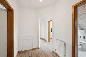 Renovierte 2-Zimmer-Wohnung mit Balkon und Garage in ruhiger Lage nahe Hauptbahnhof – 85051 Ingolstadt – Vorschaubild 7