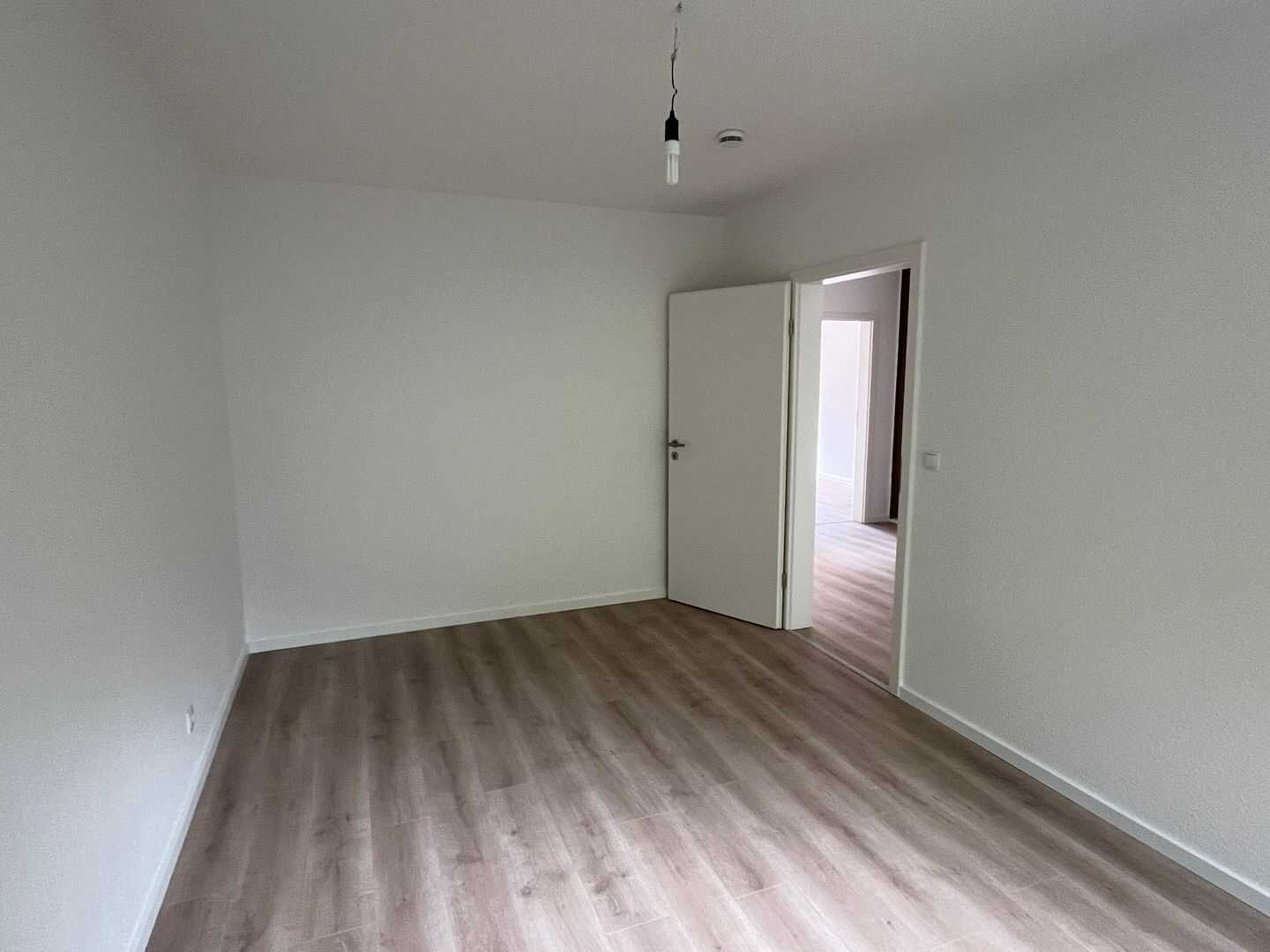 Renovierte 3-Zimmer-Wohnung mit Balkon – Hamburg – Vorschaubild 9