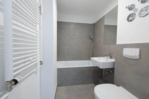 Helle 3-Zimmer-Wohnung mit Balkon & TG Stellplatz in HH-Hohenfelde - (frei lieferbar) – 22087 Hamburg – Vorschaubild 8