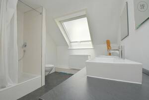 Zwei helle, voll möblierte WG-Zimmer in Stuttgart West – 70176 Stuttgart – Vorschaubild 4