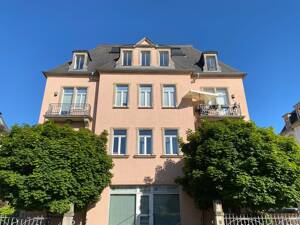 Schöne 2-Raum-Wohnung in Dresden-Striesen! Parkett, Eckbadewanne, EBK