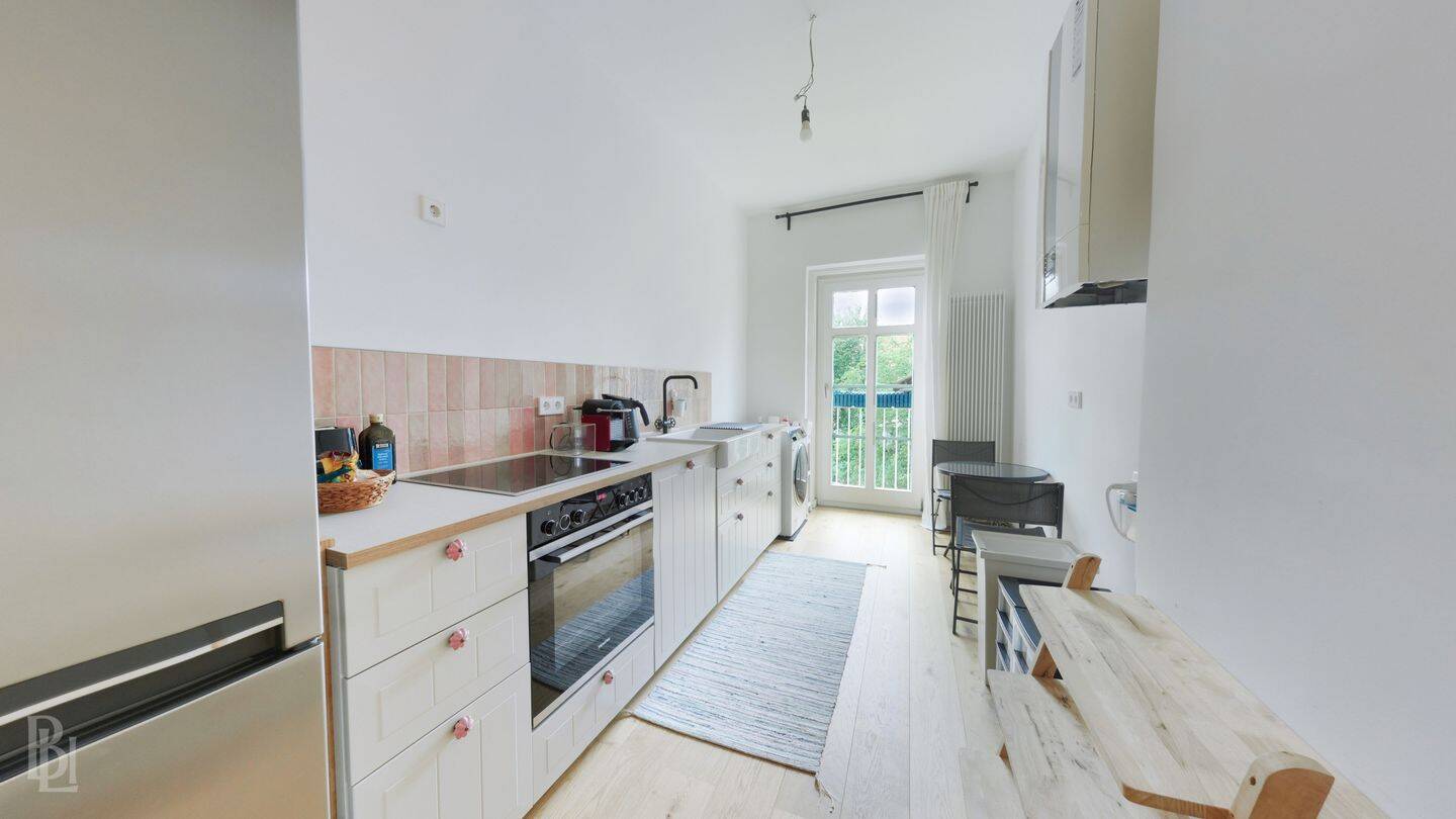 Hochwertig sanierte 2-Zimmer-Wohnung in attraktiver Parklage