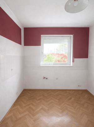 antaris Immobilien GmbH **Große 3-Zi.-Wohnung im 1. OG - stabile Mieteinnahmen** – 99100 Erfurt – Vorschaubild 2