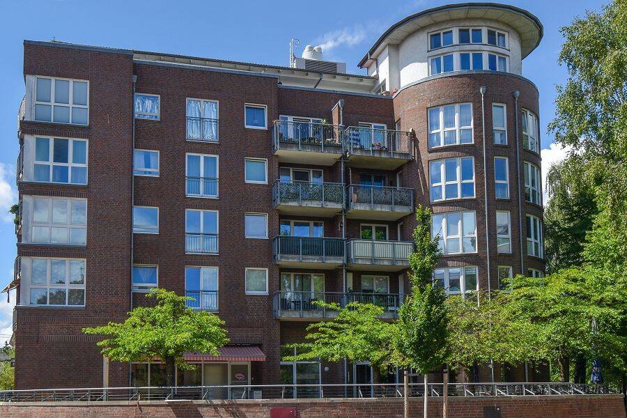 Hamburg - Eimsbüttel: Charmante 2-Zimmer-Eigentumswohnung mit sonniger Dachterrasse! – Hamburg – Vorschaubild 2