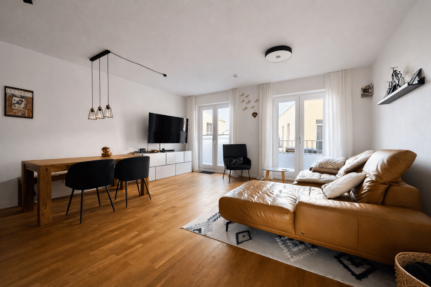 Über den Dächern der Mitte Altona mit Blick auf den Fernsehturm - Hochwertige 3–Zimmer Wohnung mit individuellem Grundriss in begehrter Wohnlage – Hamburg – Vorschaubild 3